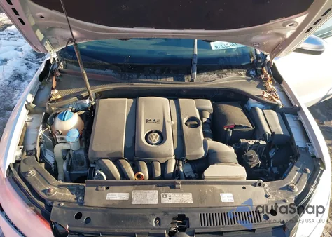 2013 Volkswagen Passat S z USA, uszkodzony, nr VIN 1VWAP7A3XDC130063